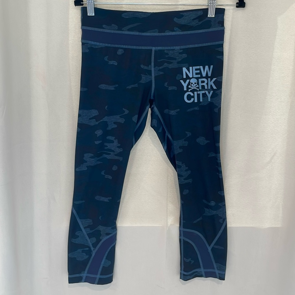 LULULEMON Inspire Crop II sz 6